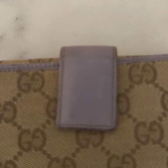 Gucci Lilac Trim Wallet - Picture 4 of 14